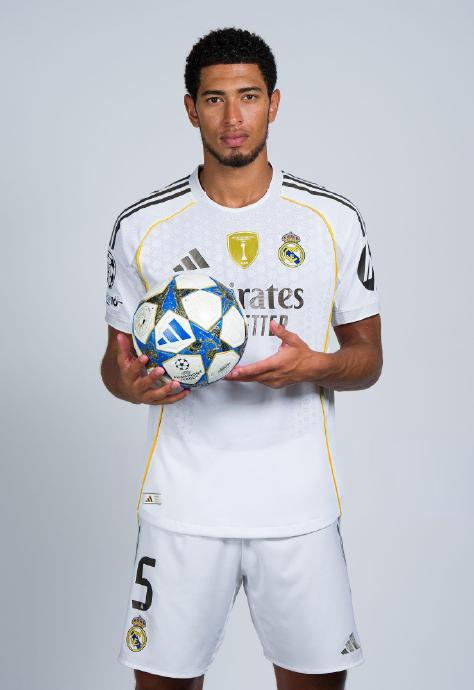 麦克马纳曼：希望范戴克和罗伯逊与萨拉赫聊聊，争取解决问题（麦克马纳曼建议范戴克、罗伯逊与萨拉赫沟通，力争化解问题）