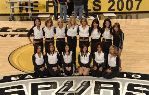 美职联前瞻：迈阿密国际士气如虹，纽约城客战风格坚韧（美职联前瞻：迈阿密国际势头正猛，纽约城客场韧性十足）