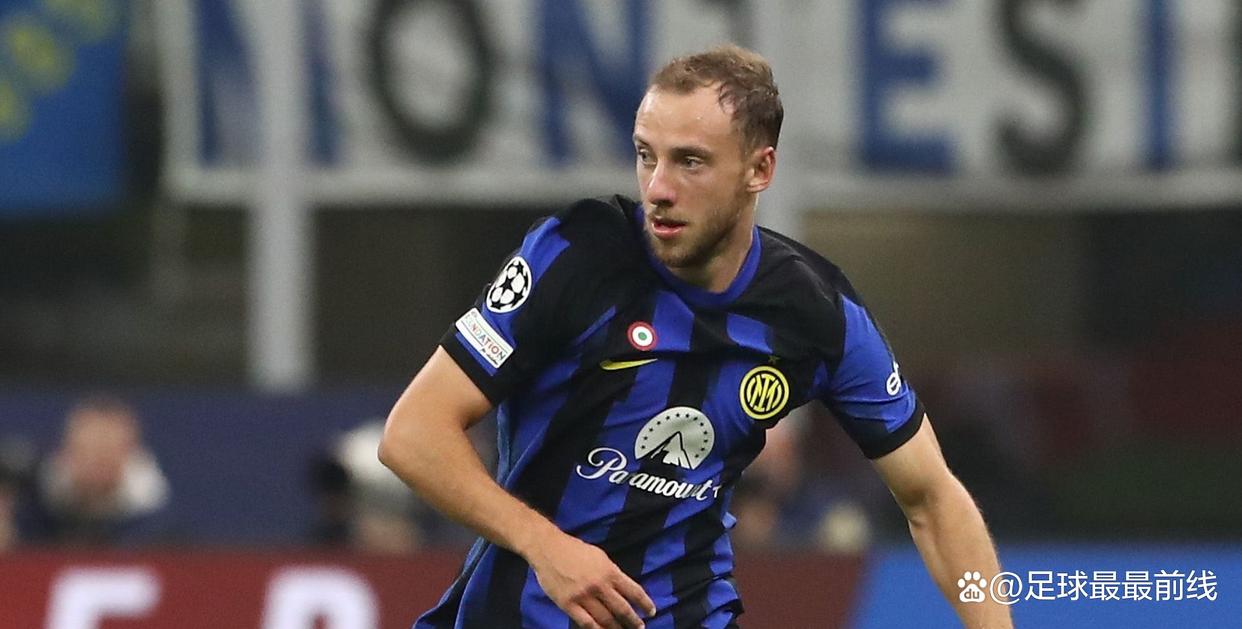 近6轮输5场仅排第8！红军主帅仍获得球队上下的支持（近6战5败仅居第8，红军主帅仍获球队上下力挺）