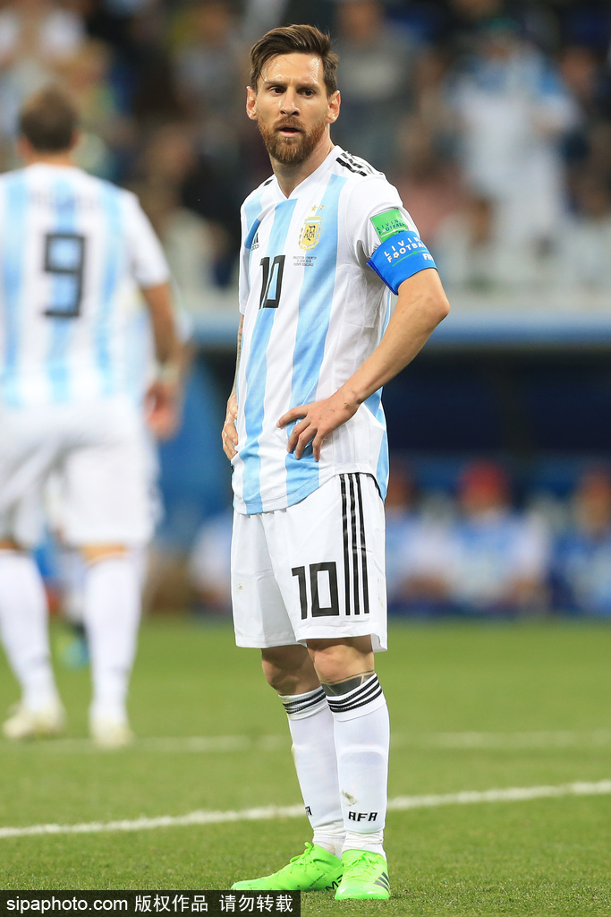 于帕：合同问题不会影响我；坎特让法国队的防守更有保障（于帕称合同事宜不影响状态，坎特回归令法国队防守更加稳固）