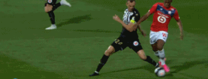 天空：埃弗顿考虑冬窗引进中锋，有意齐尔克泽和伊万-托尼